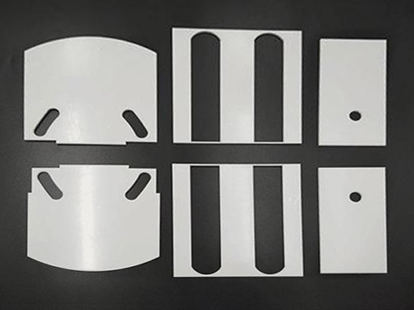 塑料制品與激光切割機的碰撞