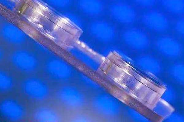 激光焊接 玻璃工業與激光焊接技術結合后會產生怎樣的火花(圖2)