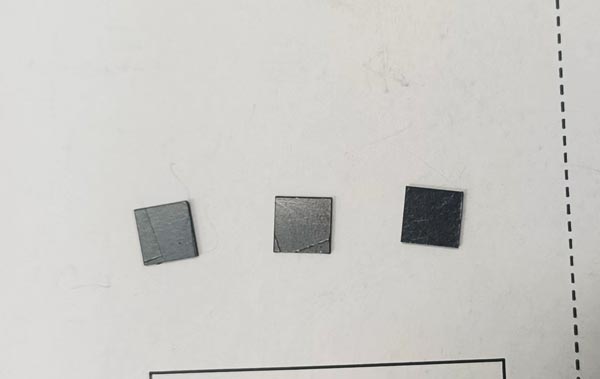 石墨片激光切割 石墨片用什么切割呢?精密激光切割機(jī)!(圖1)